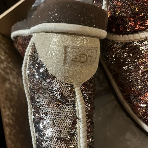 Sparkle Uggs like new - Picture 7 of 11